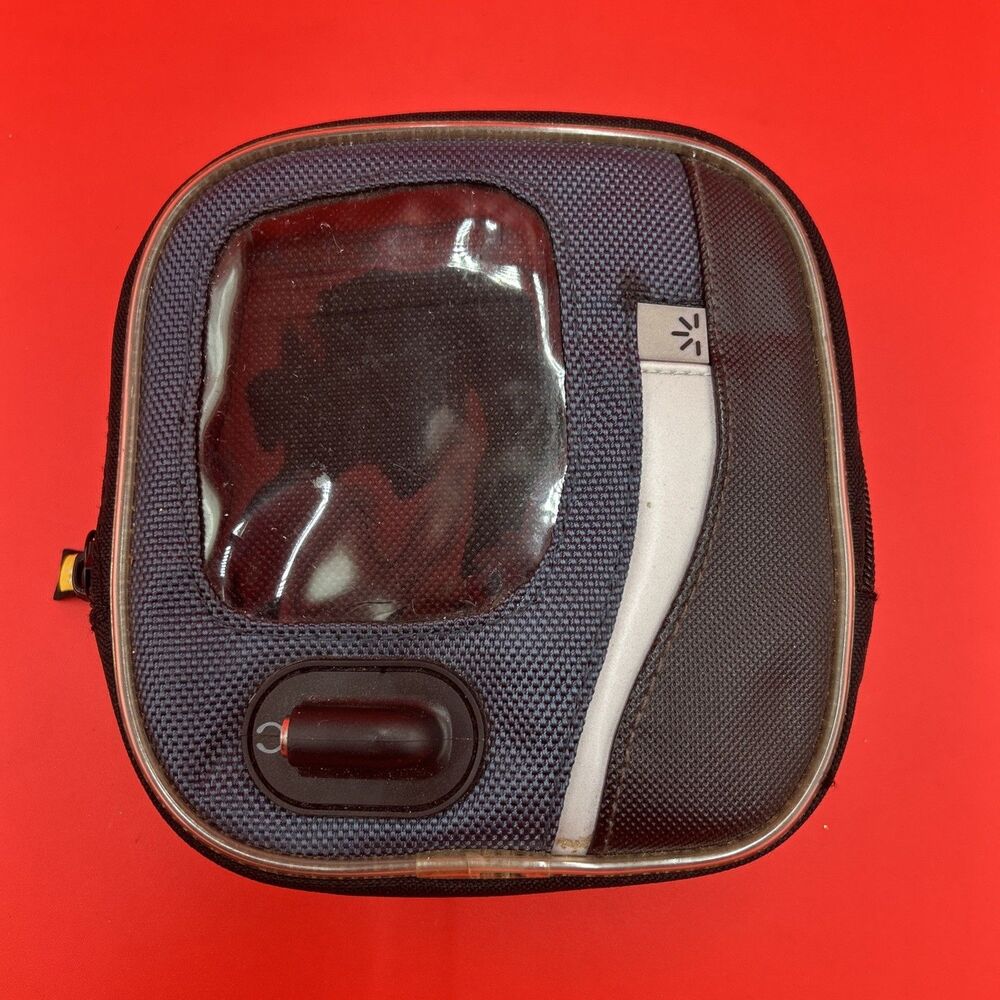 Case Logic CD Player Padded Zip Case With Exterior Headphone Jack Black & Blue